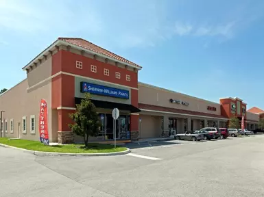 multi-tenant, shadow-anchored retail center in Kissimmee, FL 
