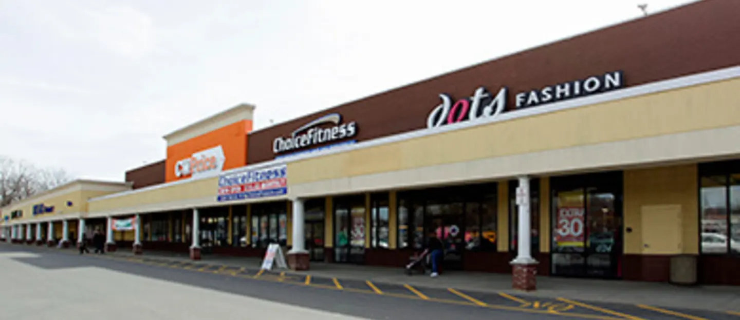 Retail Plaza - Shopping Center Debt 07-11 | Northmarq