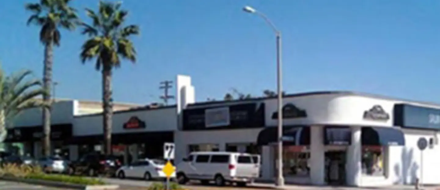 Whilshire Blvd Retail - Shopping Center Debt 02-11 | Northmarq