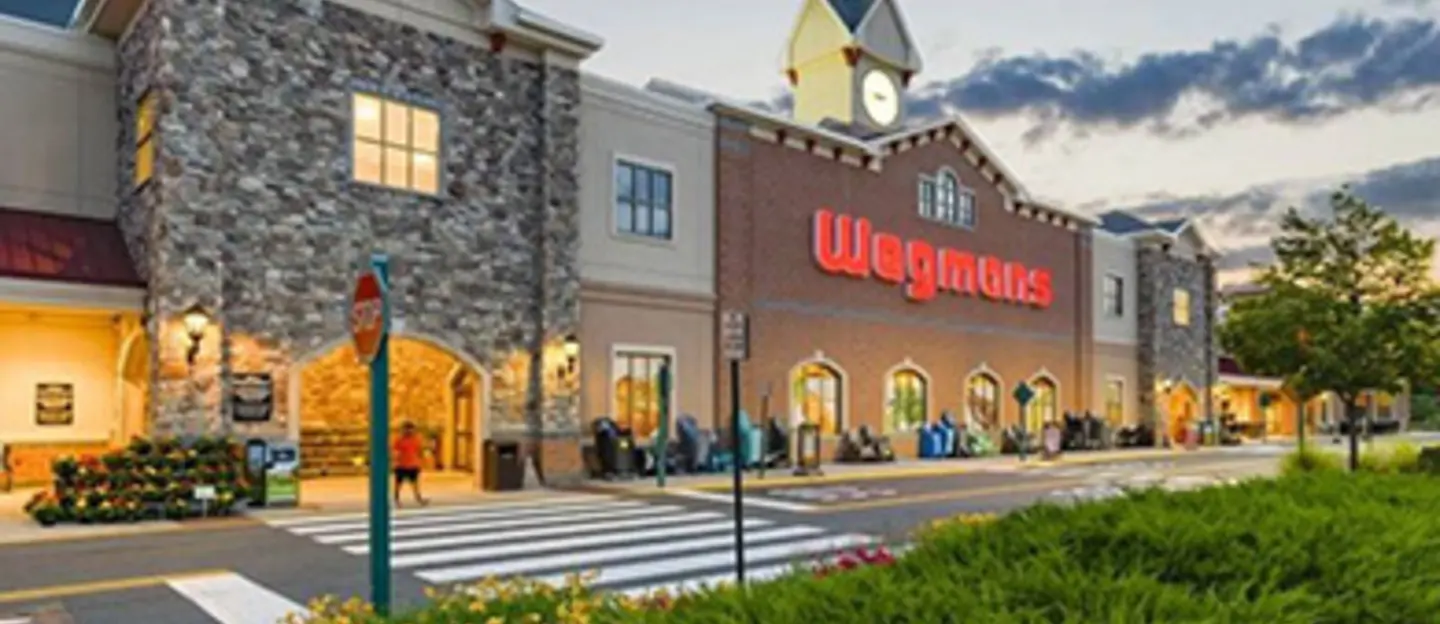 Big Box Retail Center - Shopping Center Debt 02-01 | Northmarq