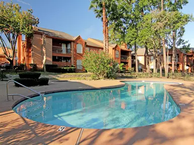 176 Unit Apartments in Conroe, TX