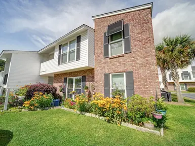 209-unit garden apartment community