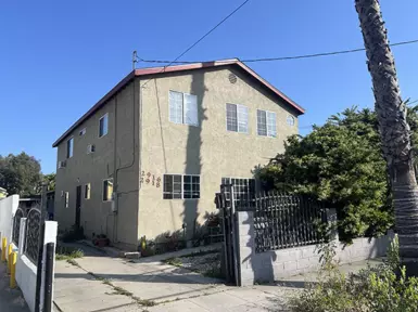 duplex property in Los Angeles