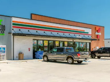 7Eleven retail property in Houston, TX