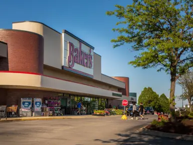 391,716-square-foot grocery-anchored retail center.