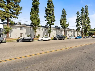 Channel Breeze Apartments