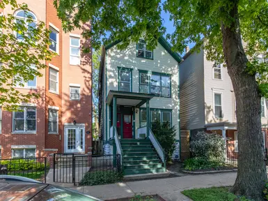 3047 N Clifton