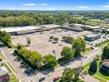 Pinewood Plaza