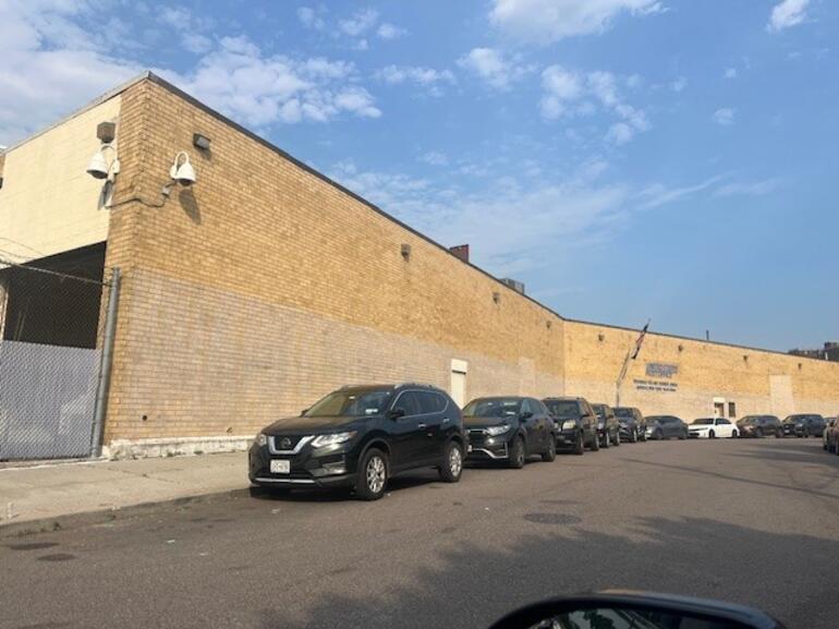 33,488-sq.-ft. distribution center