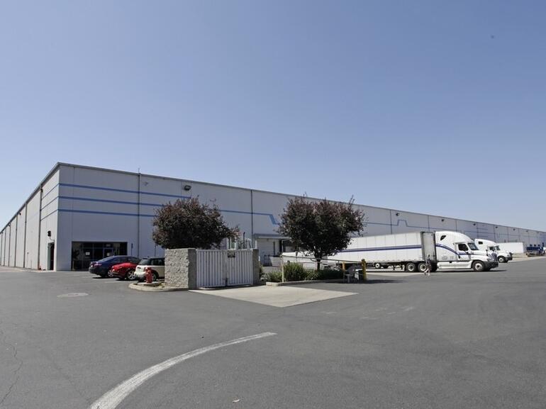 380,700-sq.-ft. industrial facilities