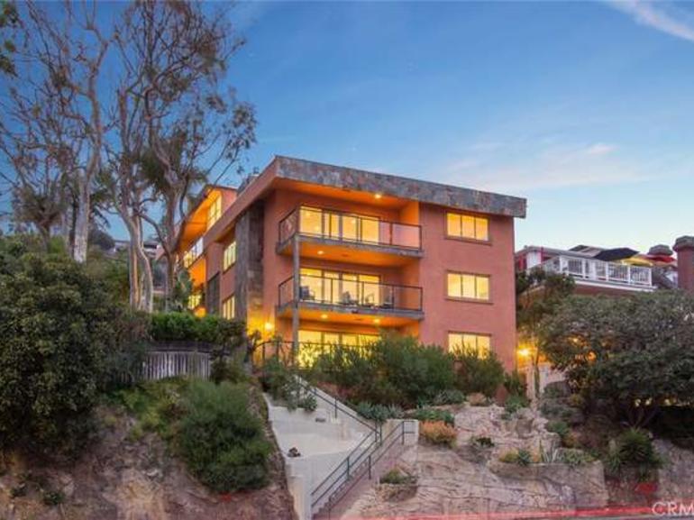 8-unit multifamily property in Laguna Beach