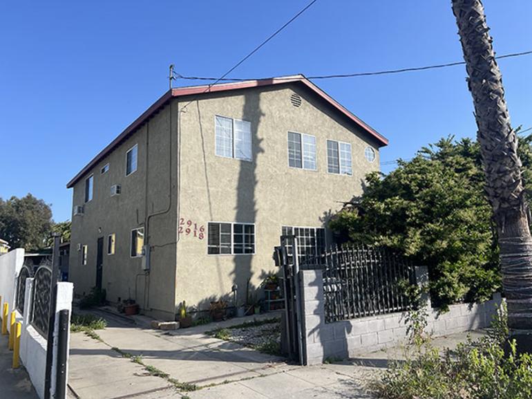 duplex property in Los Angeles