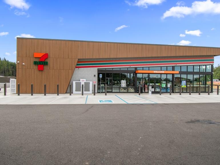 4,870-sq.-ft. convenience store