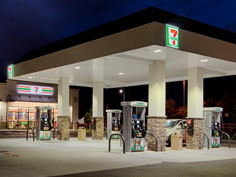 4,650-sq.-ft. convenience store