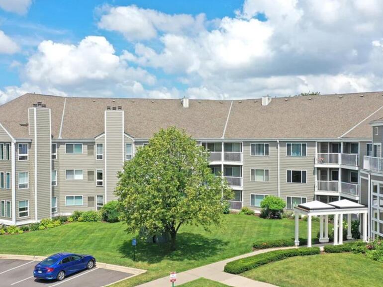 290-unit garden apartment.