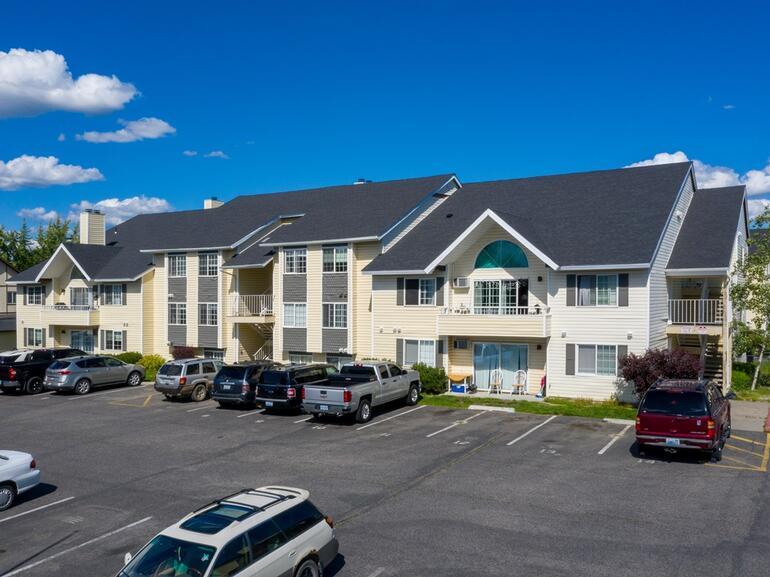 178unitgardenstyleapartment