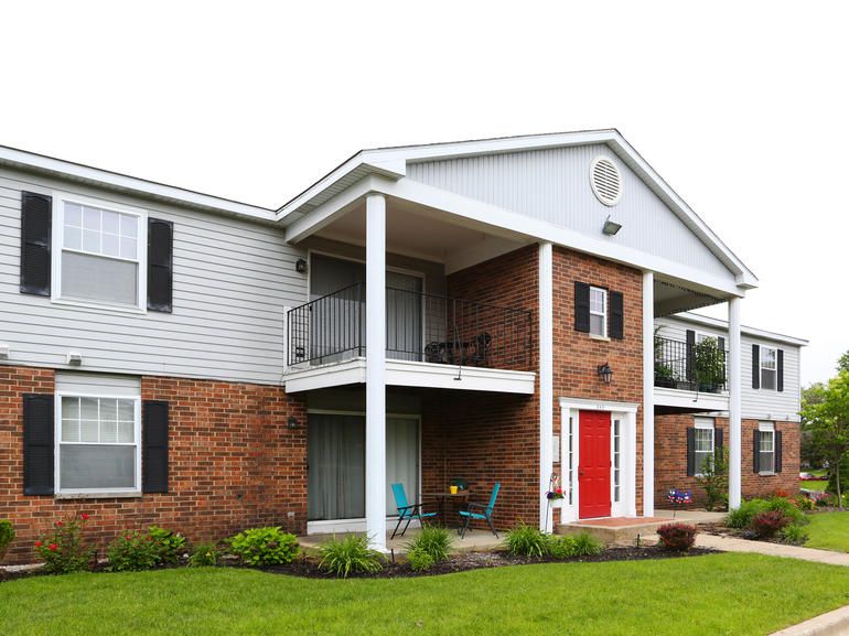 80-unit multifamily property in Crystal Lake, IL