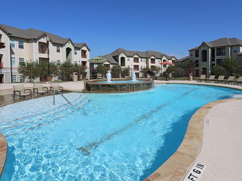 180-unit multifamily property in Eagle Pass, TX