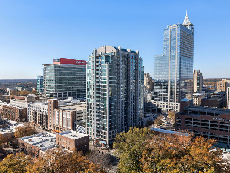 320-unit Class A high-rise apartment community