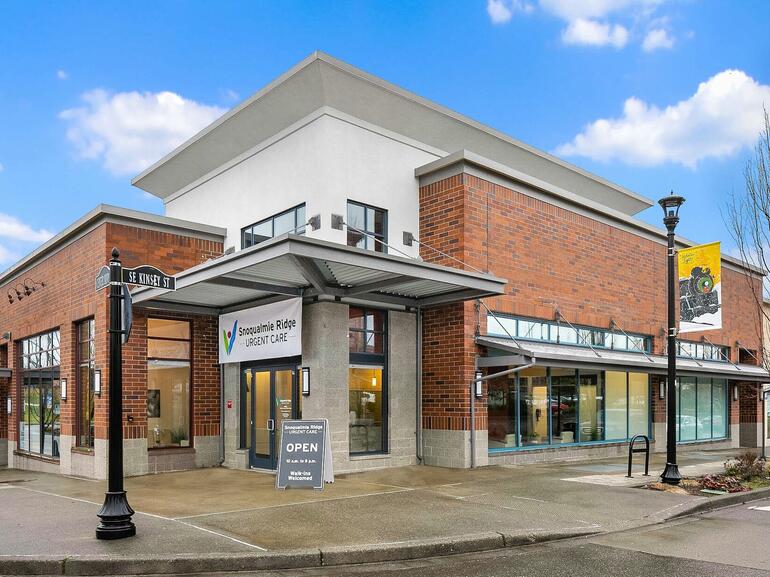 multi-tenant retail center