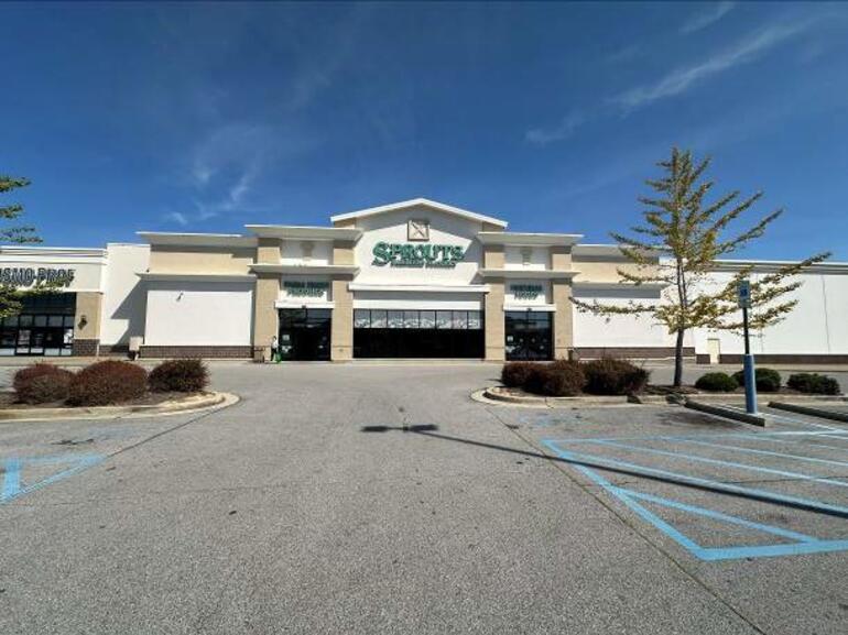 strongstation,twogroceryanchoredretail