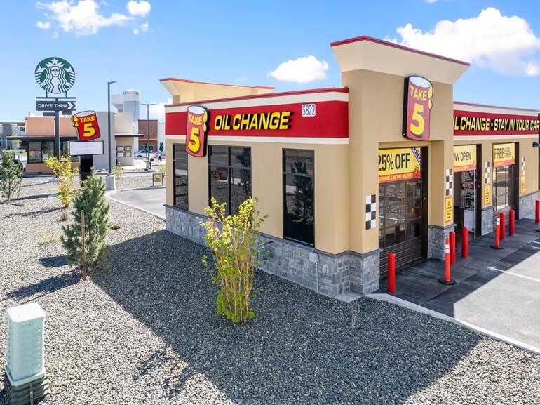 1,500-sq.-ft. triple-net lease service center