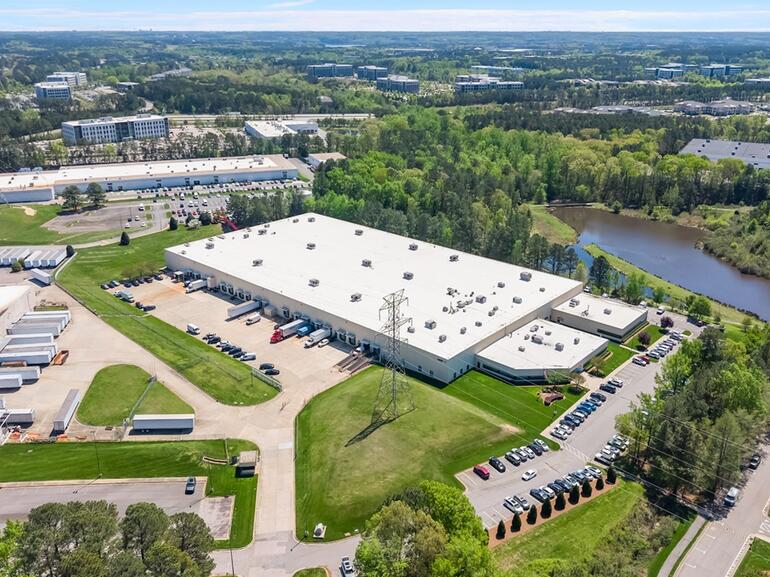 189,335-sq.-ft. medical industrial facility