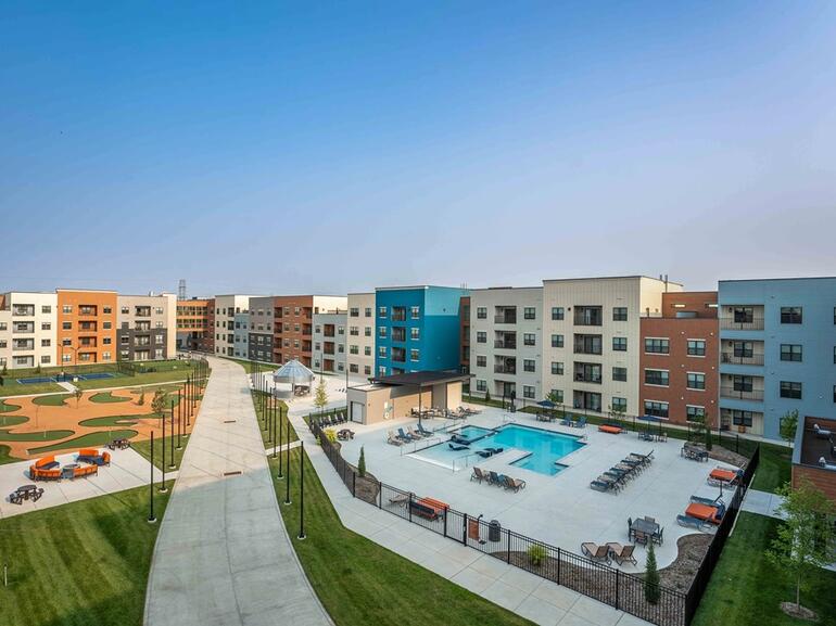 301unitluxurygardenstyleapartment