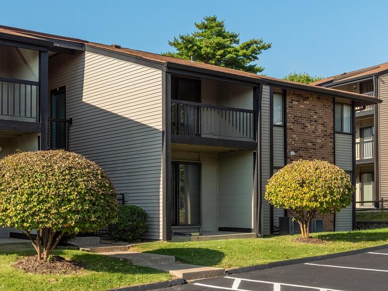 Whisper Hollow, a 315-unit multifamily community in Maryland Heights, Missouri.