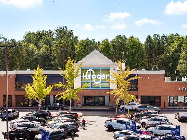 Multi-tenant, grocery-anchored shopping center