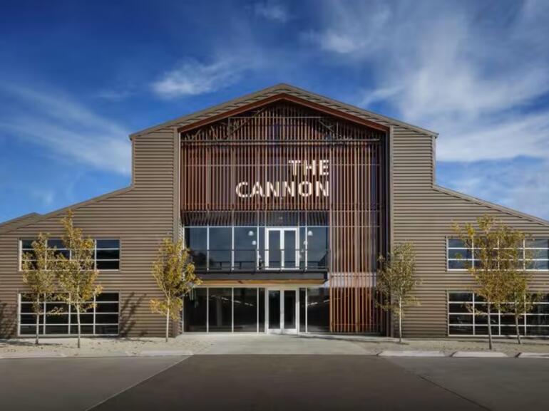120,000-sq-ft office building