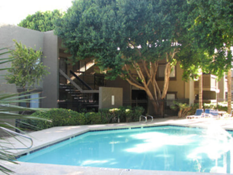 0000000000000000000000000718280