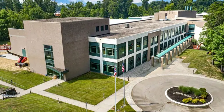 160,864-sq.-ft. manufacturing facility.